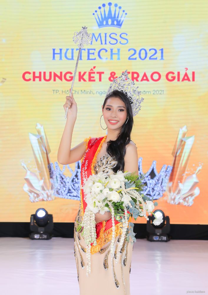 Miss HUTECH 2021 gọi tên cô gái Mai Hiếu Ngân