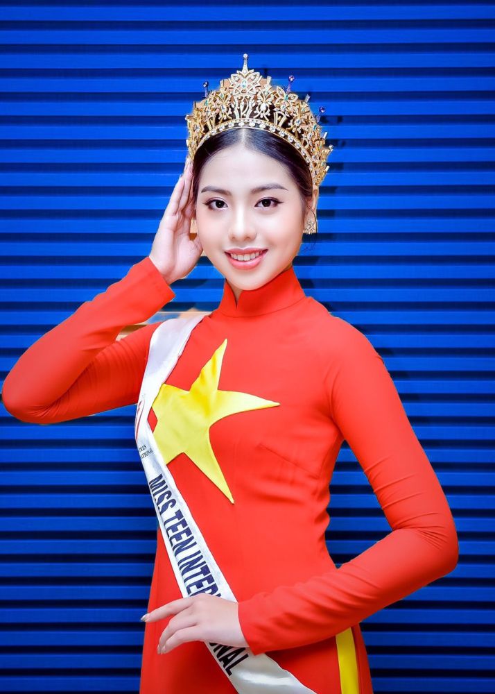 Fan vây kín Miss Teen International 2022 Gia Hân tại Thanh Hóa